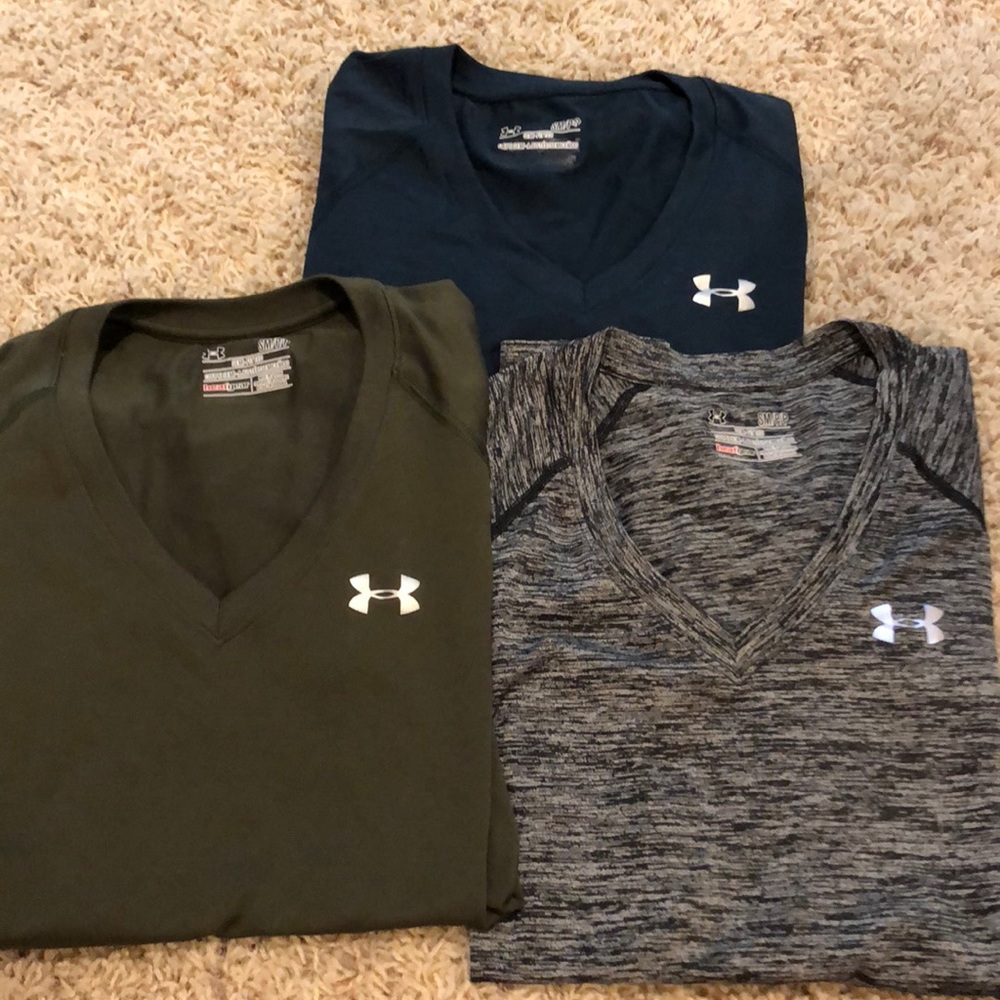 UnderArmour Women’s V Neck Workout Shirts Bundle S